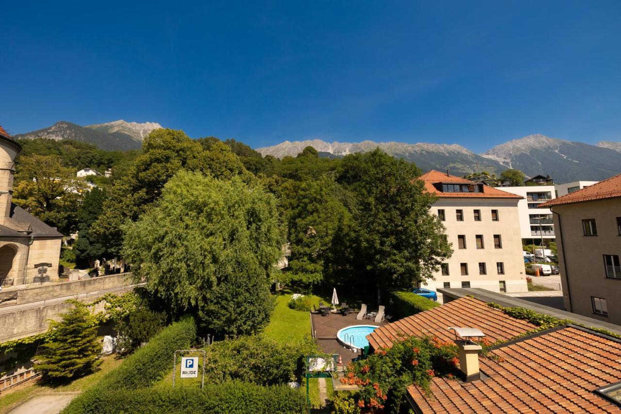 Riedz Apartments Innsbruck- Zentrales Apartmenthaus Mit Gruener Oase Extérieur photo