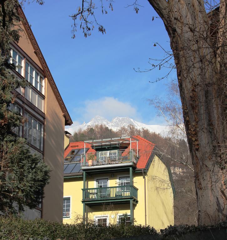 Riedz Apartments Innsbruck- Zentrales Apartmenthaus Mit Gruener Oase Extérieur photo